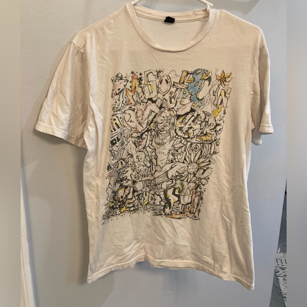 Happy to be here artist trippy design graphic t shirt size medium